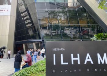 TINJAUAN Utusan Malaysia mendapati Menara Ilham beroperasi seperti biasa semalam.