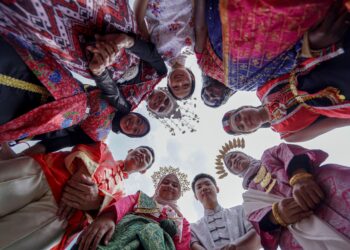KITA sebenarnya menghadapi masalah proses pembentukan negara bangsa yang serius dengan etnik bukan Melayu yang sangat tidak rasional sehingga membantah secara melulu sepanjang masa. – UTUSAN/FARIZ RUSADIO