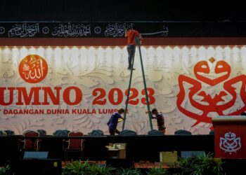 RAMAI hanya pandai berkata-kata, namun tidak banyak bertindak, baik dari dalam mahupun dari luar untuk menyubur semula sebuah parti yang sudah berusia lebih tujuh dekad. – UTUSAN/FARIZ RUSADIO