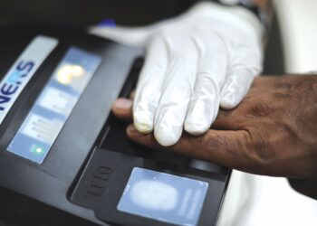 SISTEM MyDigital ID tidak akan mengambil data biometrik termasuk cap jari seperti dilakukan di negara-negara lain. – AFP