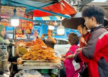 HATYAI menawarkan pelancongan gastronomi yang memberi peluang kepada pengunjung untuk merasai keunikan makanan di Thailand. - UTUSAN/ASYRAF MUHAMMAD