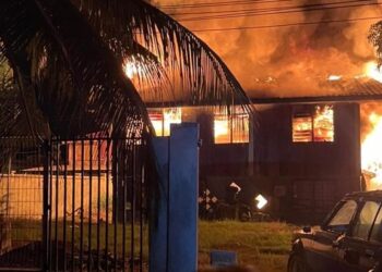 KEBAKARAN 12 rumah di Kampung Kalansanan, Inanam di Kota Kinabalu semalam.
