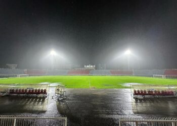 KEADAAN permukaan padang di Stadium Sultan Muhammad IV, Kota Bharu, Kelantan