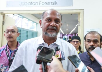 GOBIND Singh ketika ditemui di perkarangan Bilik Forensik Hospital Sungai Buloh, di sini hari ini.