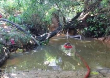 STOKING yang ditemukan di kawasan takungan air di sebatang anak sungai bukan milik  Zayn Rayyan.