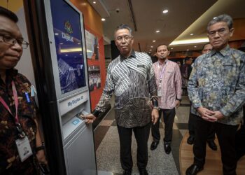ZULKAPLI Mohamed pada majlis mendaftarkan diri dengan Identiti Digital ID di bangunan Jabatan Perkhidmatan Awam, Putrajaya. - UTUSAN/FAIZ ALIF ZUBIR