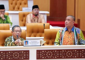 SAARANI Mohamad pada Persidangan Dewan Undangan Negeri Perak di Bangunan Perak Darul Ridzuan di Ipoh - UTUSAN/MUHAMAD NAZREEN SYAH MUSTHAFA