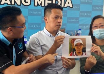 CHANG Moi Lin (kanan) merayu agar Chin Kim Choi (gambar) yang menghilangkan diri di Singapura pulang kepangkuan keluarga di Kuantan, Pahang. - UTUSAN/NORHAFIZAN ZULKIFLI