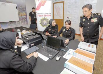 SPRM turut memberi penekanan kepada usaha meningkatkan pengetahuan dan mempertajamkan kepakaran pegawainya dalam menyiasat kes jenayah siber dan digital. – GAMBAR HIASAN/FAISOL MUSTAFA