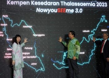 TIMBALAN Menteri Pendidikan, Lukanisman Awang Sauni bersama Lim Hui Ying melancarkan Kempen Kesedaran Thalassaemia 2023 NowyouSEEme 3.0 di Putrajaya. - UTUSAN/FAISOL MUSTAFA