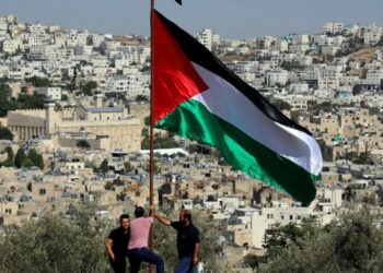 DENGAN mengetahui serba sedikit tentang konflik Palestin-Israel dapat memberikan perspektif yang
berbeza tentang perjuangan yang telah menarik perhatian dunia selama beberapa generasi.