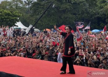 MEGAWATI SOEKARNOPUTRI 