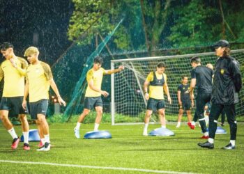 DENGAN sentuhan dan magik Kim Pan Gon, tidak mustahil skuad Harimau Malaya akan mara ke kelompok 16 pasukan terbaik Bola Sepak Asia.