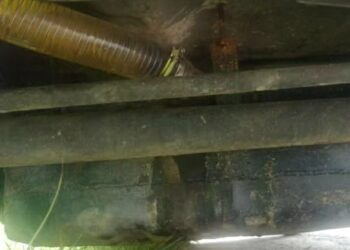 TANGKI tambahan yang digunakan untuk menyeleweng bahan api petrol berjaya ditahan dalam serbuan di Jalan Chabang Empat-Bunohan berhampiran Kampung Telaga Bata, Tumpat, Kelantan-IHSAN KPDN