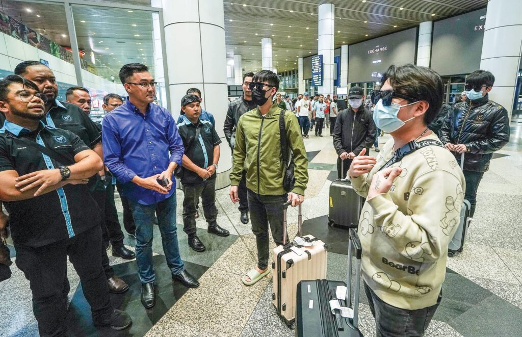 Scammer Laos kini guna taktik AI Scammer Laos kini guna taktik AI