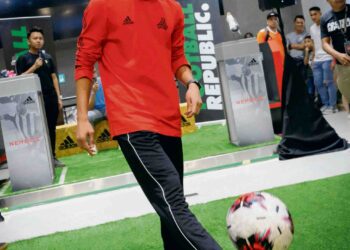 WAN Kuzain Wan Kamal memberi bayangan akan menyertai skuad Harimau Malaya tidak lama lagi selepas hasratnya tertangguh beberapa kali.