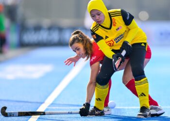 Skuad hoki wanita negara longlai dalam perlawanan pertama mereka menentang Sepanyol dalam aksi Kelayakan Sukan Olimpik Paris 2024 di Valencia hari ini. (FOTO: FIH)