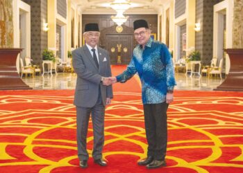 AL-SULTAN Abdullah berkenan menerima menghadap Anwar Ibrahim untuk mesyuarat Pra-Kabinet terakhir baginda  selaku Yang di-Pertuan Agong di Istana Negara pada 23 Januari lalu.