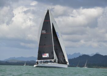 PASUKAN Uranus mewakili TLDM antara yang menyertai kejohanan Regatta Antarabangsa Diraja Langkawi yang bermula hari ini di Langkawi.