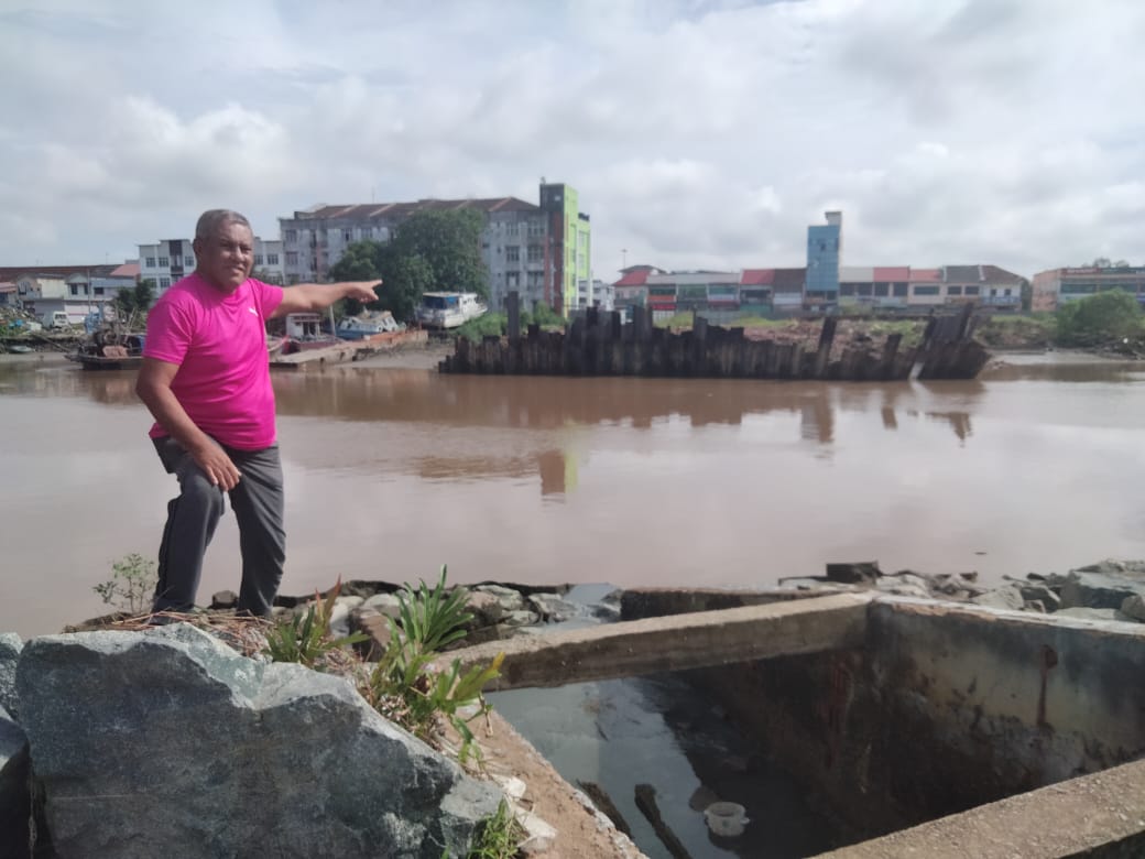 Penduduk Pontian risau jambatan 15 tahun belum siap