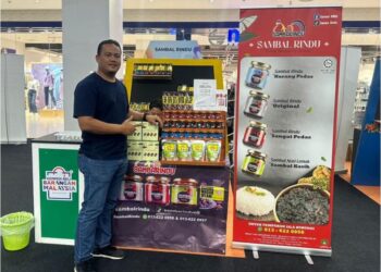 MOHD. Yusoff Fauzi Ahmad Labib memperoleh sijil halal Jakim bagi produk Sambal Rindu pada 2019.