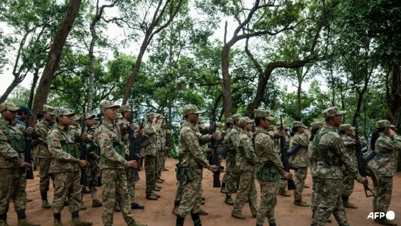 Junta Myanmar kuatkuasa undang-undang perkhidmatan tentera Junta Myanmar kuatkuasa undang-undang perkhidmatan tentera