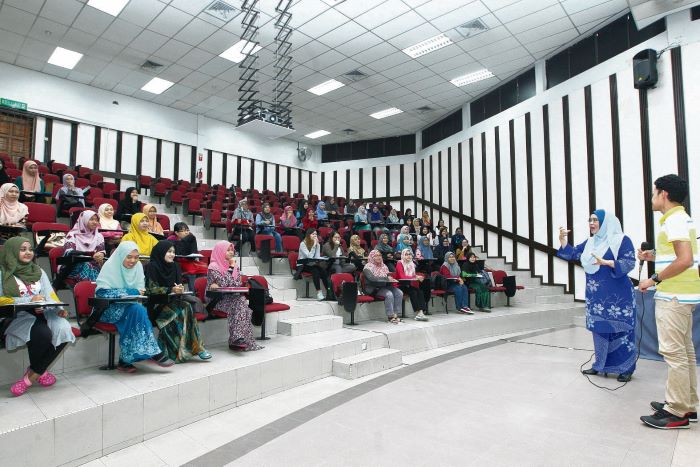Nampak mudah tapi kerjaya pensyarah tiada masa rehat