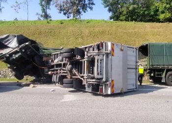 KEMALANGAN meragut nyawa tiga anggota tentera di Kilometer 77.5, Lebuhraya Utara Selatan arah Utara di Gurun.