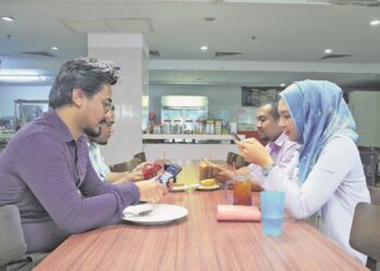 SYOR mewujudkan peraturan untuk memberi hak kepada pekerja tidak menjawab panggilan, mesej, atau emel daripada majikan di luar waktu kerja dipercayai dapat membantu menjaga keseimbangan antara kehidupan kerja dan peribadi.