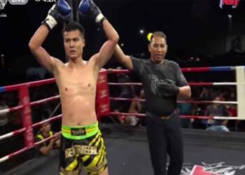 Muslim Ahmad dinobatkan sebagai juara selepas meraih kemenangan menerusi technical knock-out (TKO) ke atas jagoan dari Perlis, Atingpek