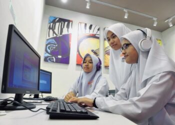 PROSES pendidikan digital perlu melibatkan penilaian pelbagai aspek kesediaan teknologi di sekolah termasuk pelbagai kemudahan peranti serta internet selain kemampuan guru dan murid.