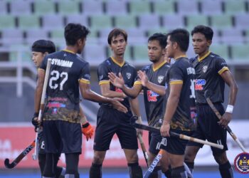 PASUKAN Hoki Terengganu (THT) terlepas peluang untuk melebarkan jurang dalam Liga Hoki Malaysia (MHL) 2024 selepas diikat Nurinsafi Sporting 4-4 dalam aksi yang berlangsung di Stadium Hoki Bertam, Pulau Pinang, kelmarin.-  ihsan MHC