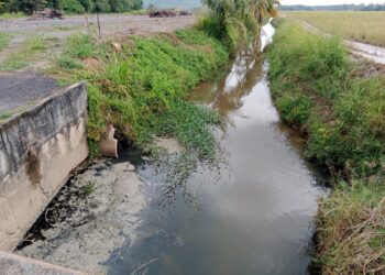 ADUAN pencemaran dan bau busuk yang diterima JAS daripada orang awam di Kampung Tikam Batu Hujung, Sungai Petani.