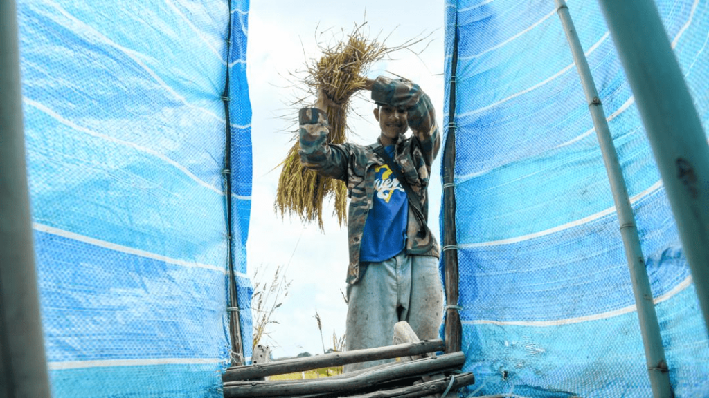 30 pam digerakkan bantu salur air ke sawah 30 pam digerakkan bantu salur air ke sawah