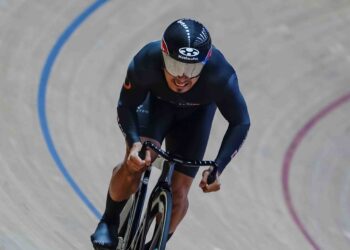 AZIZULHASNI AWANG