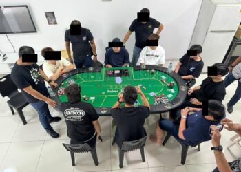 POLIS  menjalankan Op Limau sempena perayaan Tahun Baharu Cina di Johor.