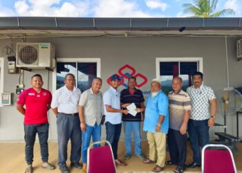 MAJLIS penyerahan bank draf kepada Pengurus Kawasan Felcra Sri Makmur, Alip Zulkefli diadakan pada 24 Februari lalu di Felcra Sri Makmur di Pekan, Pahang.