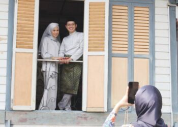 SESEBUAH perkahwinan mungkin boleh diselamatkan jika mendapat khidmat runding cara keluarga  yang ditawarkan Jabatan Agama Islam Negeri (JAIN)  bagi membantu pasangan yang berdepan krisis rumah tangga. – GAMBAR HIASAN