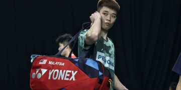 NG Tze Yong tewas kepada pemain China, Weng Hong Yang 13-21, 17-21 pada aksi pusingan pertama Kejohanan Badminton Terbuka Thailand di Bangkok, semalam.