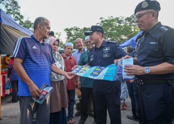 ORANG ramai perlu menjadi mata dan telinga kepada anggota polis agar dapat mengurangkan kadar jenayah di negara ini sekali gus mewujudkan kehidupan yang lebih aman, selamat dan tenang. – UTUSAN/PUQTRA HAIRRY