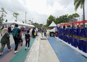 KEJAYAAN  Program Setahun Bersama Kerajaan Madani (SBKM) pada Disember tahun lalu diperluaskan dengan penganjuran Program Madani Rakyat Zon Tengah (MRZT) di Kompleks Sukan Kuala Selangor pada 23 hingga 25 Februari ini. – UTUSAN/FARIZ RUSADIO