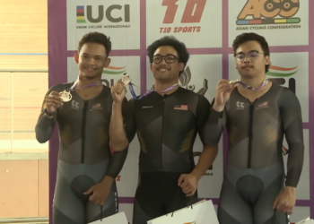 Muhammad Ridwan Sahrom, Muhammad Fadhil Zonis dan Umar Hasbullah berjaya meraih pingat perak acara pecut berpasukan Kejohanan Berbasikal Trek Asia (ACC) yang berlangsung di New Delhi sebentar tadi.