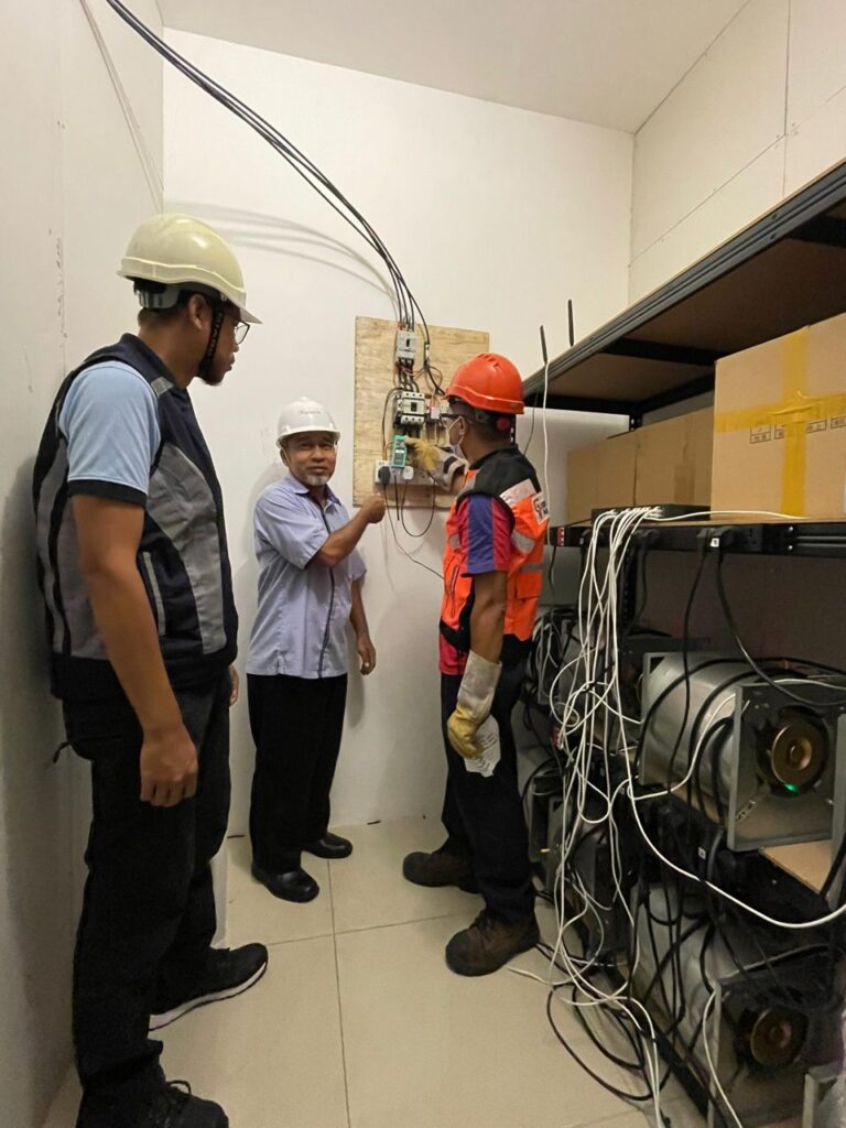 2 premis lombong bitcoin guna elektrik curi diserbu