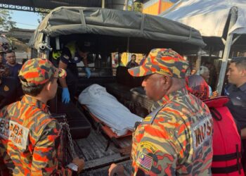MAYAT anggota bomba yang terjatuh dan hilang ketika sedang menguji enjin bot (kevlar) dijumpai pukul 5.32 petang selepas 19 jam operasi SAR dilancarkan di Sungai Perai berhampiran Jeti Pangkalan Marin, Mak Mandin, Butterworth, Pulau Pinang
