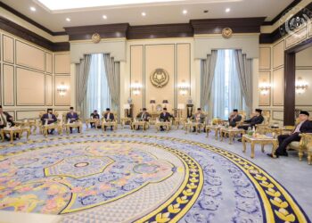 SULTAN Ibrahim berangkat ke Pra-mesyuarat (pre-council) Mesyuarat Majlis Raja-Raja Ke-265 di Istana Negara, Kuala Lumpur hari ini. GAMBAR/FACEBOOK SULTAN IBRAHIM SULTAN ISKANDAR