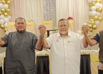 Pengerusi AMANAH Johor Aminolhida Hassan (dua dari kiri) Dr. sulaiman Mohd Noor Naib 2 (kanan) Dzulkefly Ahmad 9dua ri kanan)Timbalan Pengerusi  Dan On Jaafar (kiri) Timbalan Speaker bergambar selepas Mesyurat Pertama Parti AMANAH Johor di KSL Hotel & Resort di Johor  Bahru, di sini  hari ini. KOSMO/UTUSAN.