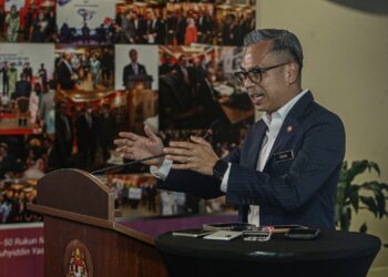 FAHMI FADZIL