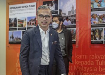 FAHMI FADZIL