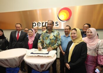 R. RAMANAN dalam  sidang akhbar selepas melawat Menara Pernas di Bangsar South City, Kuala Lumpur hari ini.