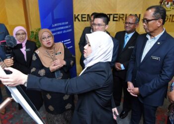 MENTERI Pendidikan mencuba platform Sistem Pengurusan Pembelajaran (SiPP). bagi memperkasa kompetensi digital.